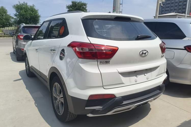 Used Hyundai ix25 2015 1.6L Automatic Two-Wheel Drive Smart GLS Trim Rear Left 45 Deg