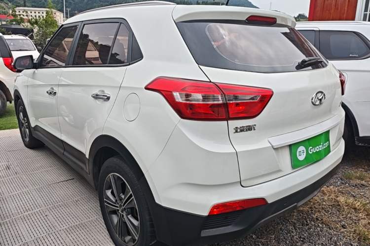 Used Hyundai ix25 2015 1.6L Automatic Two-Wheel Drive Smart GLS Trim Rear Left 45 Deg
