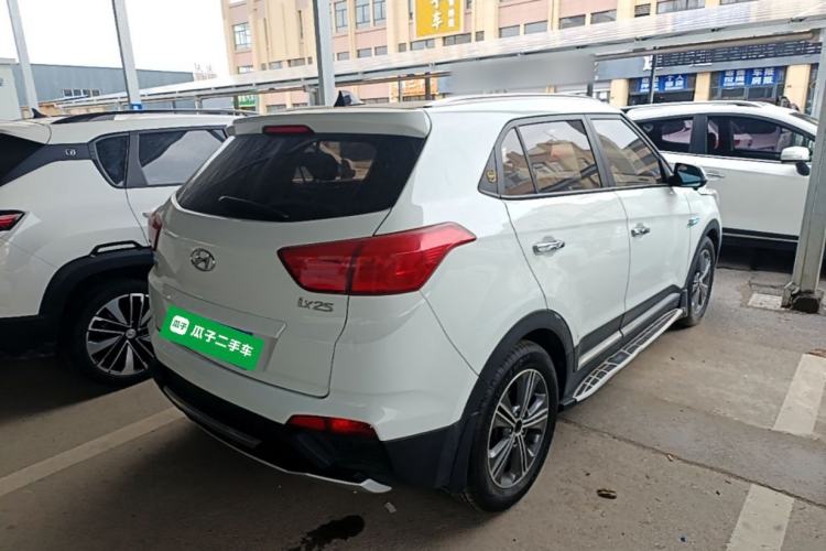 Used Hyundai ix25 2015 1.6L Automatic Two-Wheel Drive Smart GLS Trim Rear Right 45 Deg