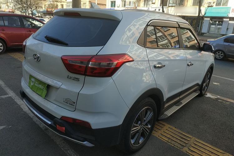 Used Hyundai ix25 2015 1.6L Automatic Two-Wheel Drive Smart GLS Trim Rear Right 45 Deg