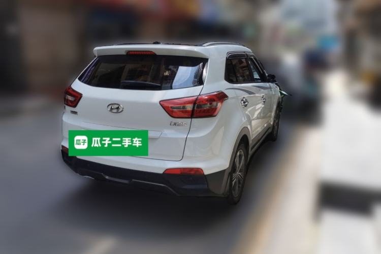 Used Hyundai ix25 2015 1.6L Automatic Two-Wheel-Drive Deluxe DLX Model Rear Right 45 Deg