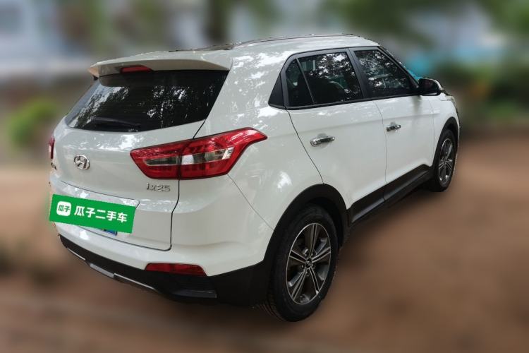 Used Hyundai ix25 2015 1.6L Automatic Two-Wheel-Drive Deluxe DLX Model Rear Right 45 Deg