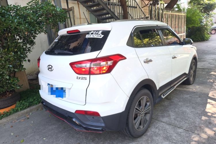 Used Hyundai ix25 2015 1.6L Automatic Two-Wheel Drive Smart GLS Trim Rear Right 45 Deg