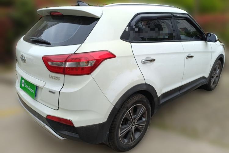 Used Hyundai ix25 2015 2.0L Automatic 4x4 Deluxe DLX Rear Right 45 Deg