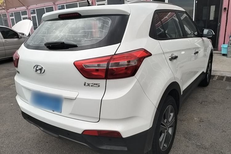Used Hyundai ix25 2015 1.6L Automatic Two-Wheel Drive Smart GLS Trim Rear Right 45 Deg