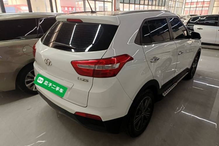 Used Hyundai ix25 2015 1.6L Automatic Two-Wheel Drive Smart GLS Trim Rear Right 45 Deg