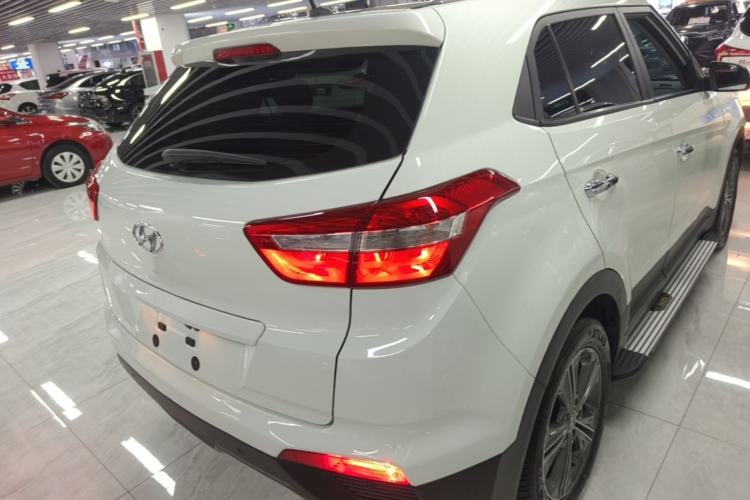 Used Hyundai ix25 2015 1.6L Automatic Two-Wheel Drive Smart GLS Trim Rear Right 45 Deg