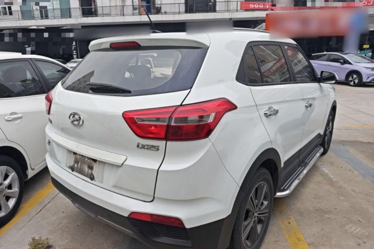Used Hyundai ix25 2015 1.6L Automatic Two-Wheel Drive Smart GLS Trim Rear Right 45 Deg