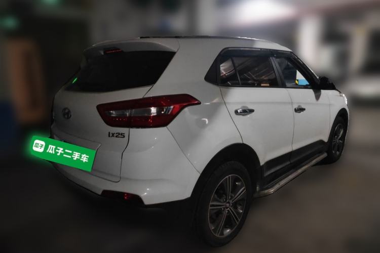 Used Hyundai ix25 2015 1.6L Automatic Two-Wheel-Drive Deluxe DLX Model Rear Right 45 Deg
