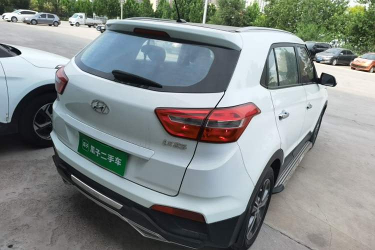 Used Hyundai ix25 2015 1.6L Automatic Two-Wheel Drive Smart GLS Trim Rear Right 45 Deg