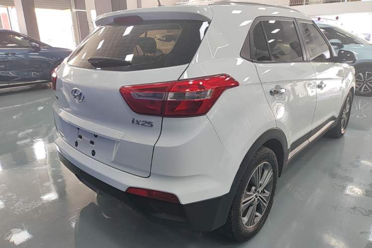 Used Hyundai ix25 2015 1.6L Automatic Two-Wheel Drive Smart GLS Trim Rear Right 45 Deg