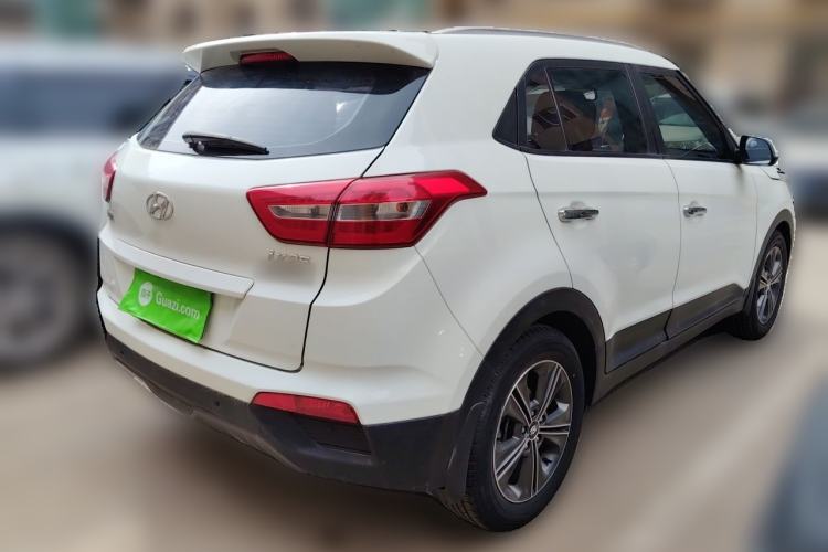 Used Hyundai ix25 2015 1.6L Automatic Two-Wheel-Drive Deluxe DLX Model Rear Right 45 Deg
