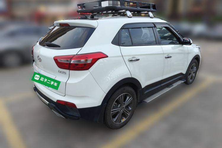 Used Hyundai ix25 2015 1.6L Automatic Two-Wheel-Drive Deluxe DLX Model Rear Right 45 Deg