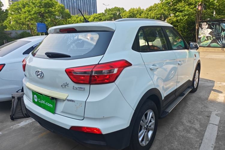 Used Hyundai ix25 2015 1.6L Manual Two-Wheel Drive Fashionable GS Model Rear Right 45 Deg