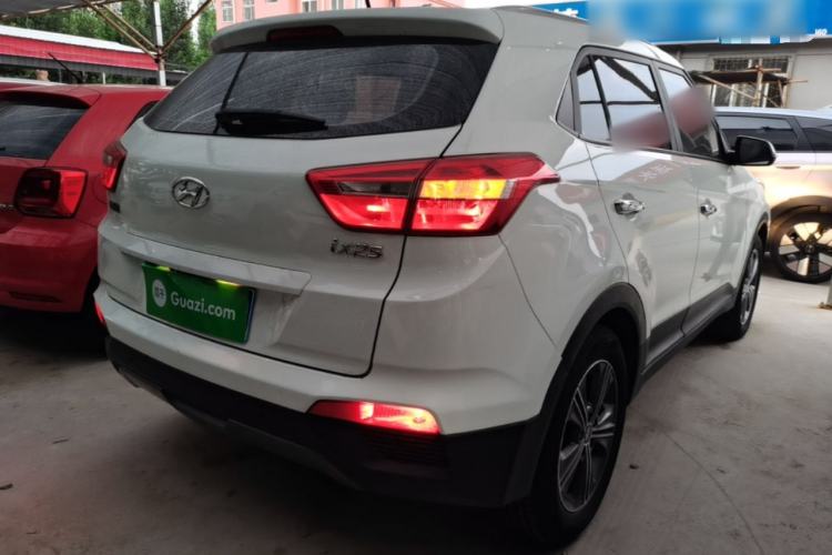 Used Hyundai ix25 2015 1.6L Automatic Two-Wheel Drive Smart GLS Trim Rear Right 45 Deg