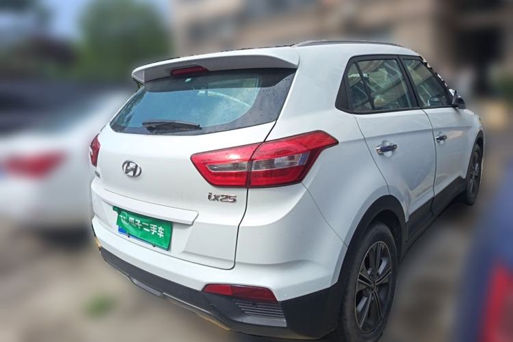 Used Hyundai ix25 2015 1.6L Automatic Two-Wheel-Drive Deluxe DLX Model Rear Right 45 Deg