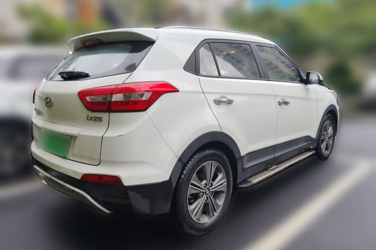 Used Hyundai ix25 2015 1.6L Automatic Two-Wheel-Drive Deluxe DLX Model Rear Right 45 Deg
