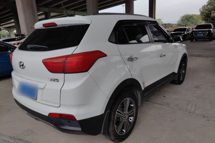 Used Hyundai ix25 2015 1.6L Automatic Two-Wheel Drive Smart GLS Trim Rear Right 45 Deg