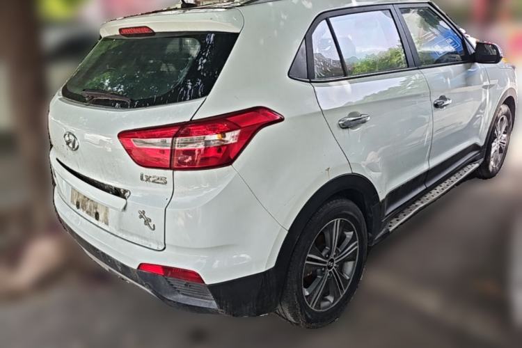 Used Hyundai ix25 2015 1.6L Automatic Two-Wheel Drive Smart GLS Trim Rear Right 45 Deg
