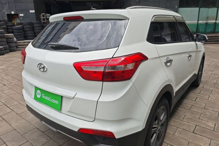 Used Hyundai ix25 2015 1.6L Automatic Two-Wheel Drive Smart GLS Trim Rear Right 45 Deg