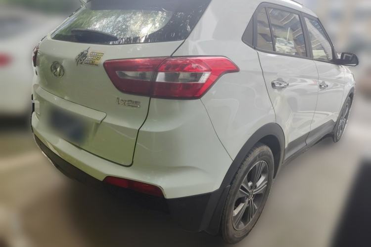 Used Hyundai ix25 2015 1.6L Automatic Two-Wheel-Drive Deluxe DLX Model Rear Right 45 Deg