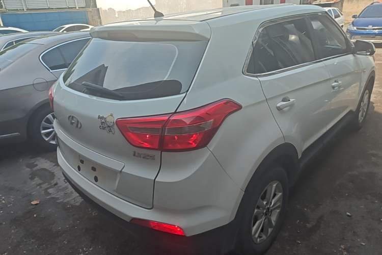 Used Hyundai ix25 2015 1.6L Manual Two-Wheel Drive Fashionable GS Model Rear Right 45 Deg