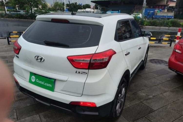 Used Hyundai ix25 2015 1.6L Automatic Two-Wheel Drive Smart GLS Trim Rear Right 45 Deg
