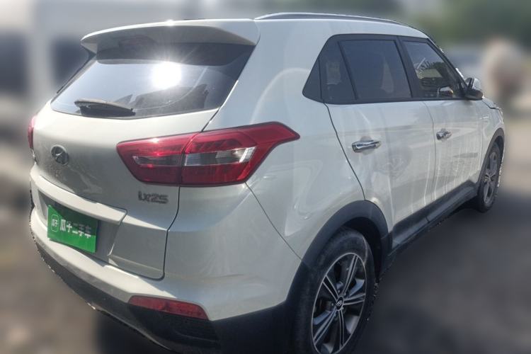 Used Hyundai ix25 2015 1.6L Automatic Two-Wheel-Drive Deluxe DLX Model Rear Right 45 Deg