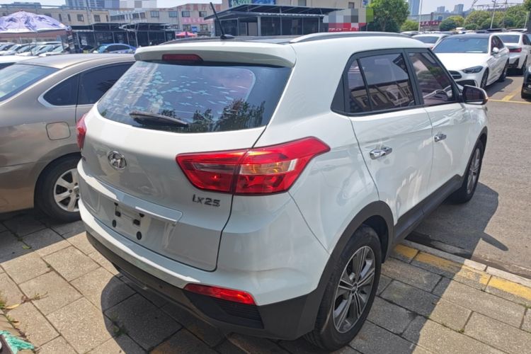 Used Hyundai ix25 2015 1.6L Automatic Two-Wheel Drive Smart GLS Trim Rear Right 45 Deg