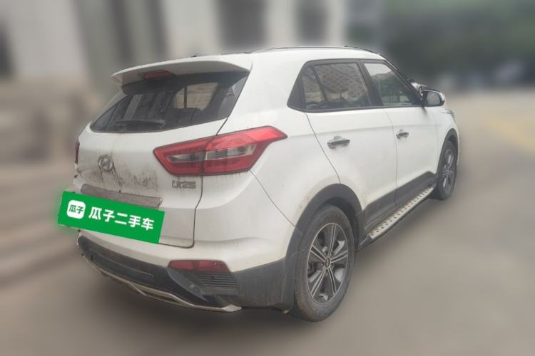 Used Hyundai ix25 2015 1.6L Automatic Two-Wheel-Drive Deluxe DLX Model Rear Right 45 Deg