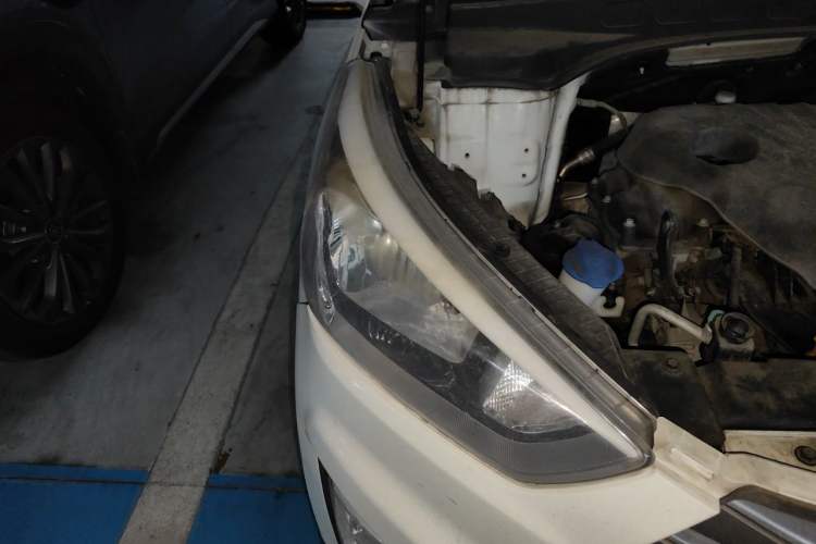 Used Hyundai ix25 2015 1.6L Automatic Two-Wheel Drive Smart GLS Trim Right Front Headlight