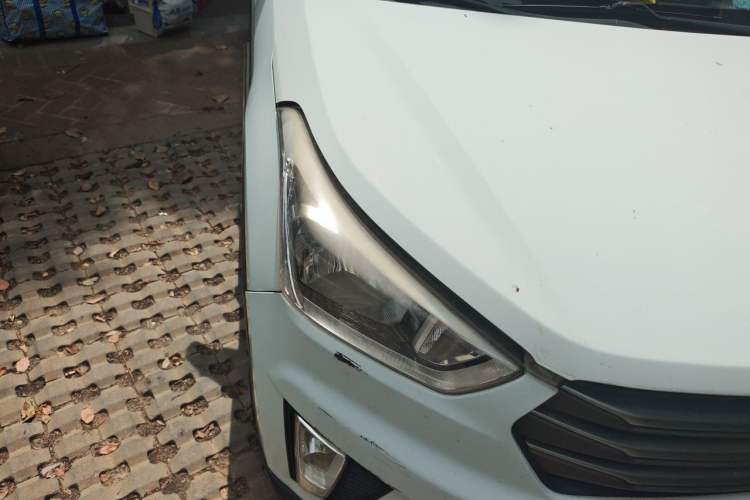 Used Hyundai ix25 2015 1.6L Automatic Two-Wheel Drive Smart GLS Trim Right Front Headlight