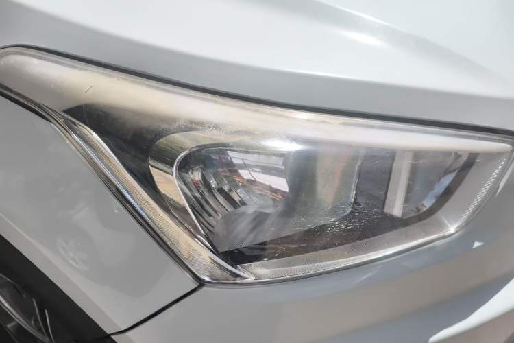 Used Hyundai ix25 2015 1.6L Automatic Two-Wheel Drive Smart GLS Trim Right Front Headlight