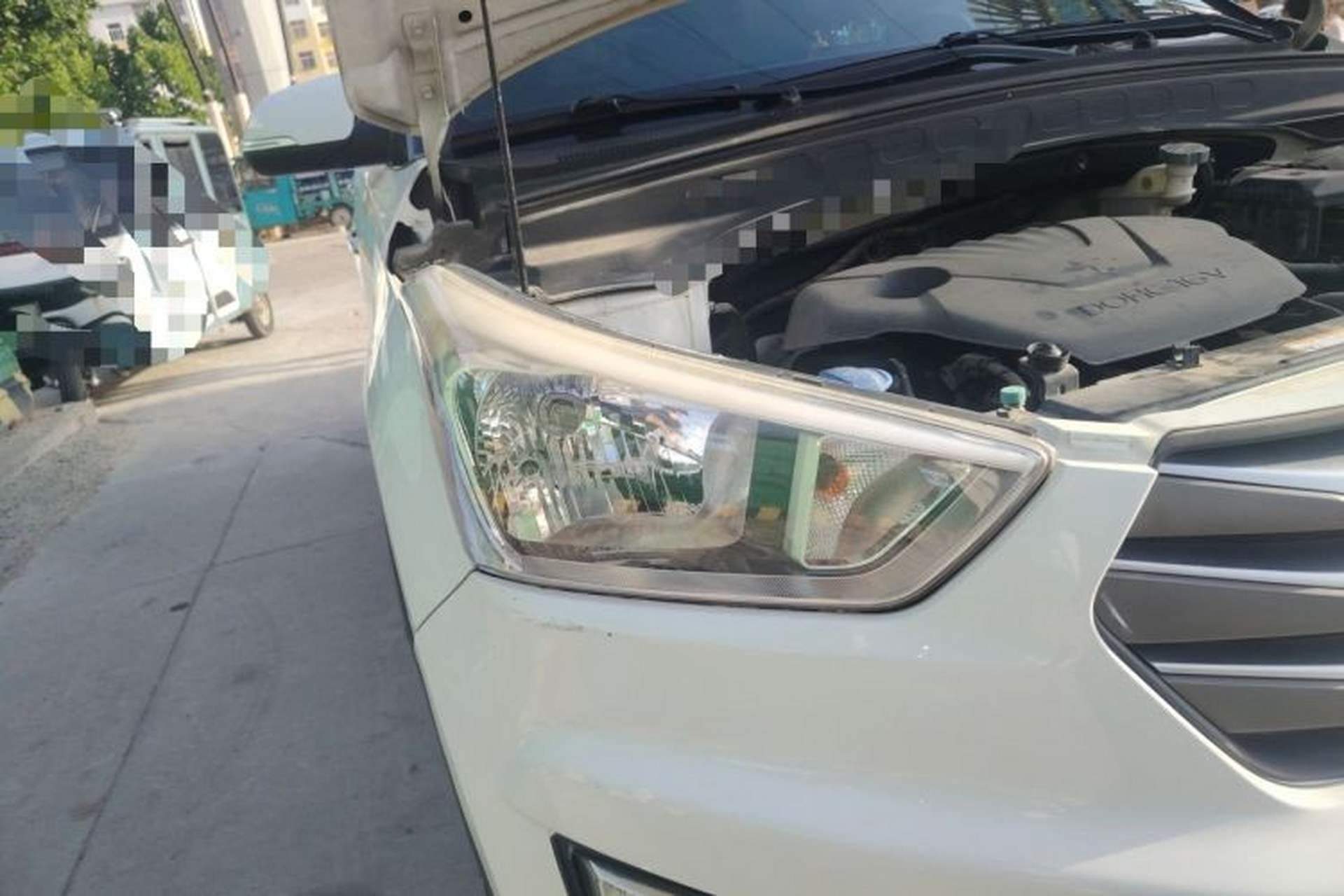 Used Hyundai ix25 2015 1.6L Automatic Two-Wheel Drive Smart GLS Trim Right Front Headlight