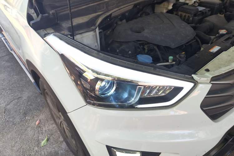 Used Hyundai ix25 2015 1.6L Automatic Two-Wheel Drive Smart GLS Trim Right Front Headlight