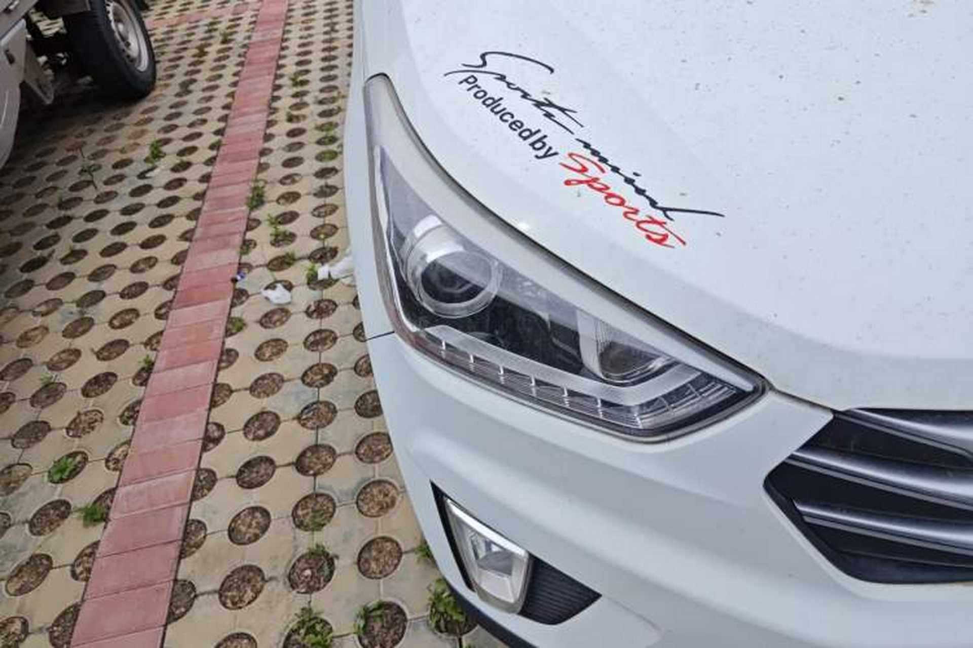 Used Hyundai ix25 2015 1.6L Automatic Two-Wheel-Drive Deluxe DLX Model Right Front Headlight