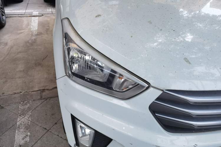 Used Hyundai ix25 2015 1.6L Automatic Two-Wheel Drive Smart GLS Trim Right Front Headlight