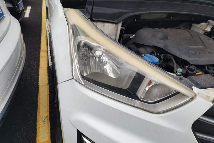 Used Hyundai ix25 2015 1.6L Automatic Two-Wheel Drive Smart GLS Trim Right Front Headlight