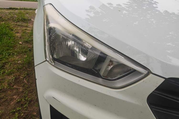 Used Hyundai ix25 2015 1.6L Manual Two-Wheel Drive Fashionable GS Model Right Front Headlight