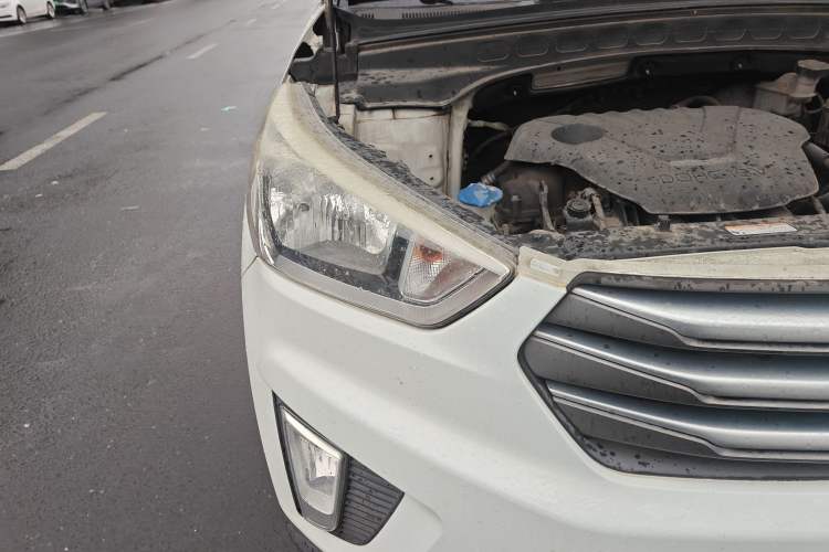 Used Hyundai ix25 2015 1.6L Automatic Two-Wheel Drive Smart GLS Trim Right Front Headlight