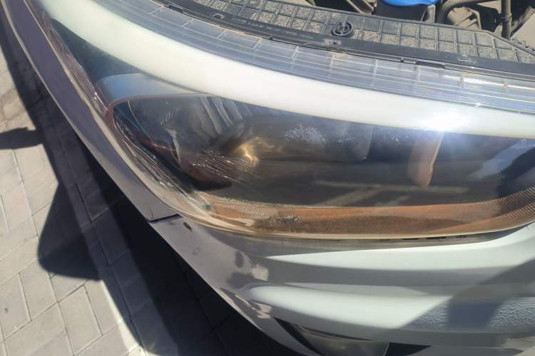 Used Hyundai ix25 2015 1.6L Automatic Two-Wheel Drive Smart GLS Trim Right Front Headlight