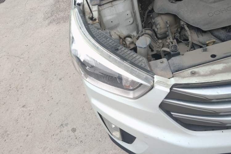 Used Hyundai ix25 2015 1.6L Automatic Two-Wheel Drive Smart GLS Trim Right Front Headlight