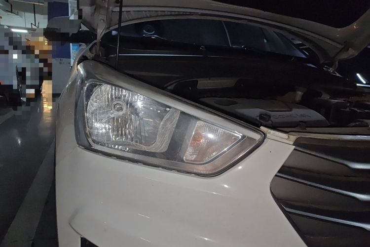 Used Hyundai ix25 2015 1.6L Automatic Two-Wheel Drive Smart GLS Trim Right Front Headlight