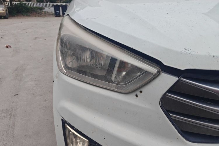 Used Hyundai ix25 2015 1.6L Automatic Two-Wheel Drive Smart GLS Trim Right Front Headlight