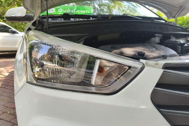 Used Hyundai ix25 2015 1.6L Automatic Two-Wheel Drive Smart GLS Trim Right Front Headlight
