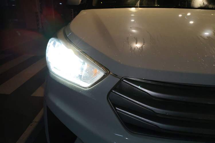 Used Hyundai ix25 2015 1.6L Manual Two-Wheel Drive Fashionable GS Model Right Front Headlight