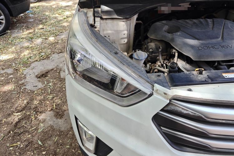 Used Hyundai ix25 2015 1.6L Automatic Two-Wheel Drive Smart GLS Trim Right Front Headlight