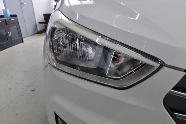 Used Hyundai ix25 2015 1.6L Automatic Two-Wheel Drive Smart GLS Trim Right Front Headlight