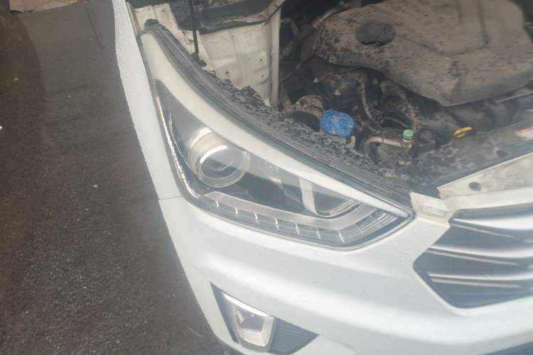 Used Hyundai ix25 2015 1.6L Automatic Two-Wheel-Drive Deluxe DLX Model Right Front Headlight