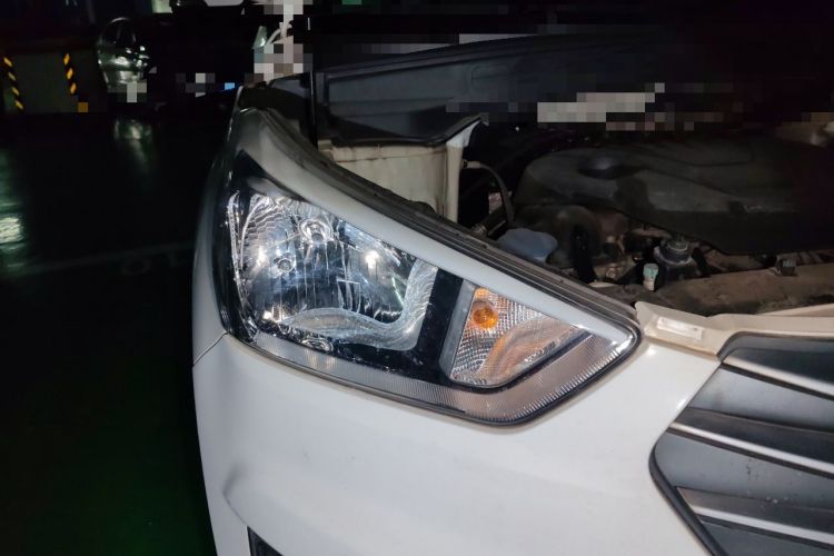 Used Hyundai ix25 2015 1.6L Automatic Two-Wheel Drive Smart GLS Trim Right Front Headlight